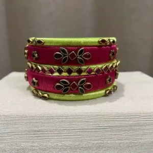 গোলাপি ও লেমন গ্রিন লাক্সারি রেশমি সুতার চুড়ি সেট
