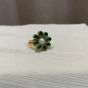 এমারেল্ড গ্রিন স্টোন ফ্লোরাল রিং