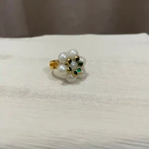 পার্ল এনচ্যান্টমেন্ট স্টোন রিং