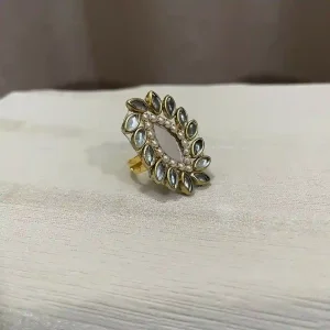 রয়্যাল মিরর গ্ল্যামার রিং